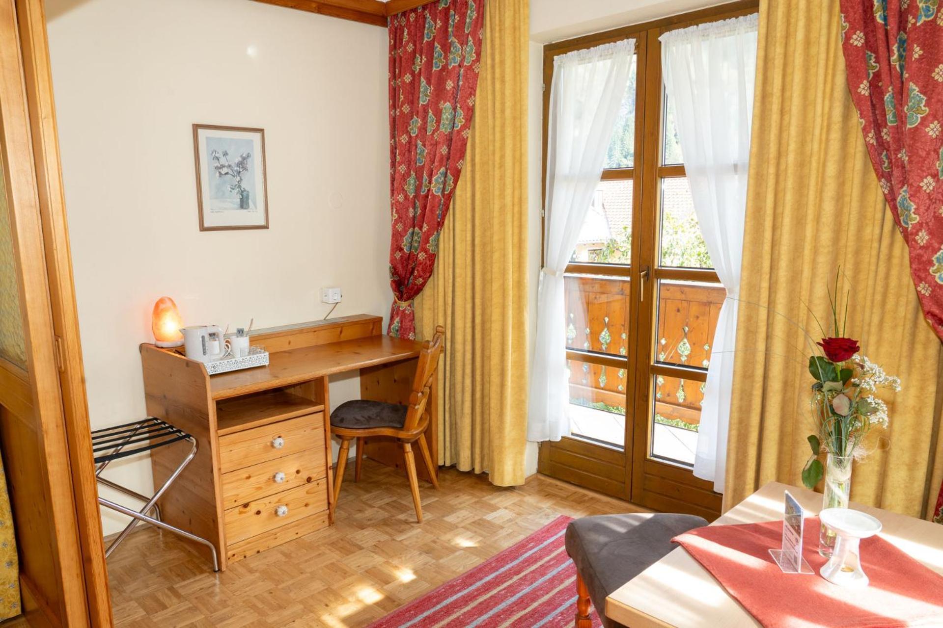 Bauernhofhotel "Die Unterbergerin" - Zimmer Mit Fruehstueck Und Ferienwohnungen In Gastein Mit Gratis Thermeneintritt Дорфгаштайн Экстерьер фото